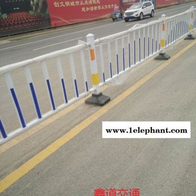 鄭州哪有賣道路護(hù)欄的  鄭州道路護(hù)欄廠家批發(fā)定制